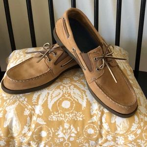 Boys Sperry Topsiders size 5.5
